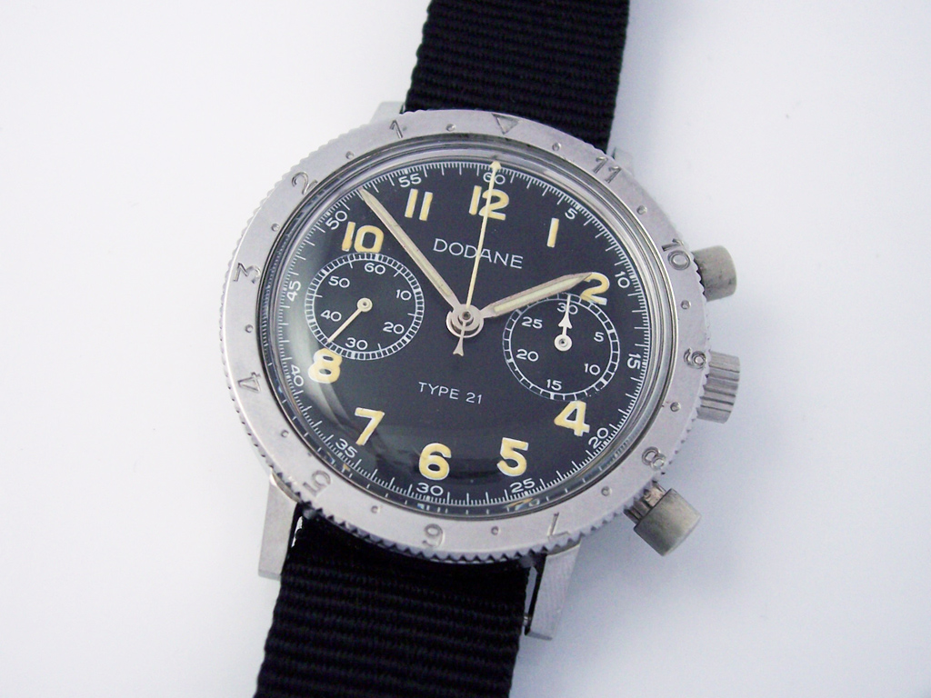 Dodane Type 21 Chronograph Valjoux Cal. 235 The Watch Spot